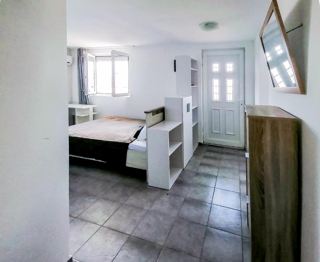 Apartments Siesta Τίβατ Εξωτερικό φωτογραφία